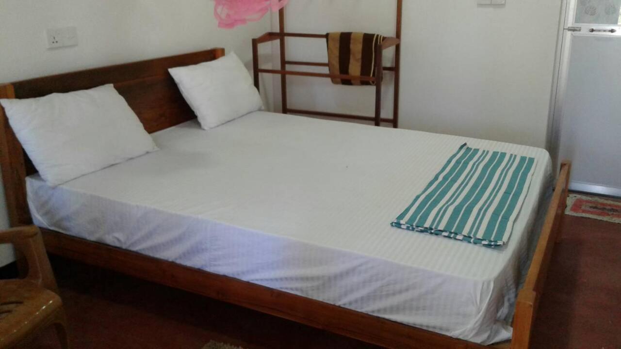 Sai Seashell Rest Inn Nilaveli ตรินโคมาลี ภายนอก รูปภาพ